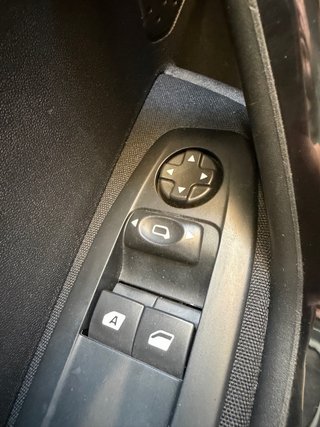 Peugeot 208 2015 DIESEL ETIQUETA C