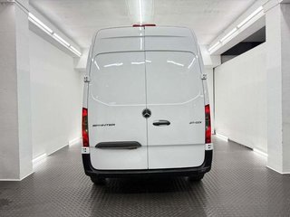 Mercedes Sprinter 211 CDI CORTO 3.0T TD