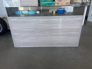 Mostrador 1.50 x 0.60