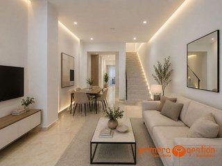 Casa en venta en Fuentes de Andalucía