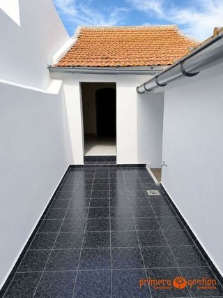 Casa en venta en Fuentes de Andalucía