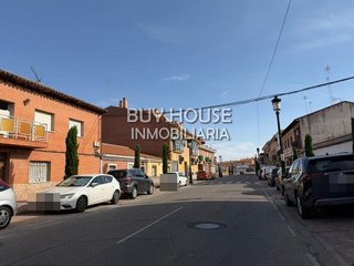 Casa adosada en venta en Yeles