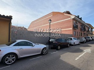 Casa adosada en venta en Yeles