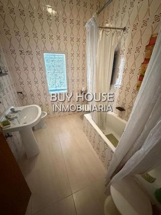 Casa adosada en venta en Yeles