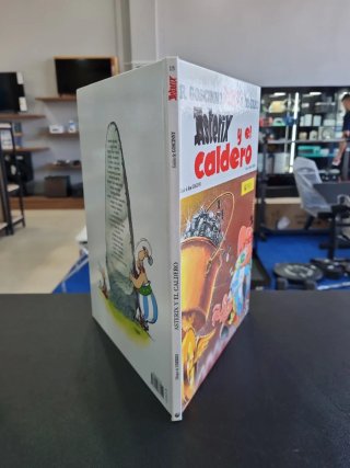 CÓMIC ASTÉRIX: Astérix y el caldero