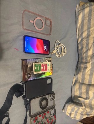 iPhone 11 Lila + 4 Fundas + Protector Privacidad