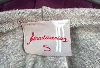 Vestido gris con capucha talla S Stradivarius