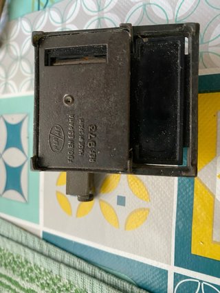 Máquina de escribir antigua Playme Ref-973.