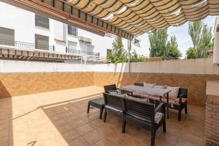 Casa adosada en venta en Maracena