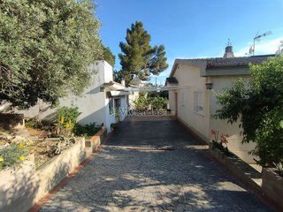 Chalet en venta en Vallirana
