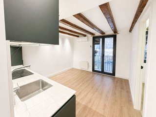 Piso en venta en El Raval en Barcelona