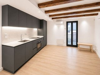 Piso en venta en El Raval en Barcelona