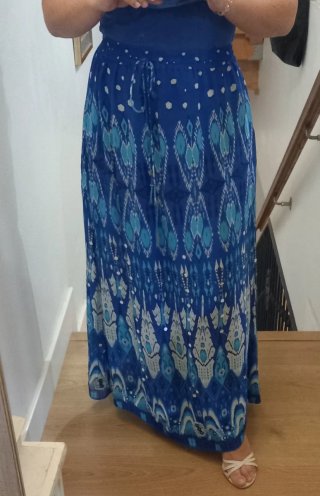 Falda larga Zara azul estilo boho con lentejuelas