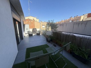 Piso en venta en Ca n'Aurell en Terrassa