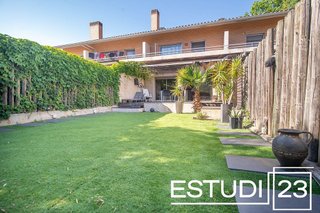 Casa adosada en venta en Arenys de Munt