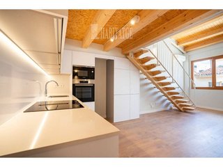 Dúplex en venta en Santa Clara-Caputxins-Hospital en Vic