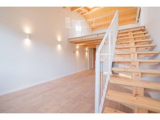Dúplex en venta en Santa Clara-Caputxins-Hospital en Vic