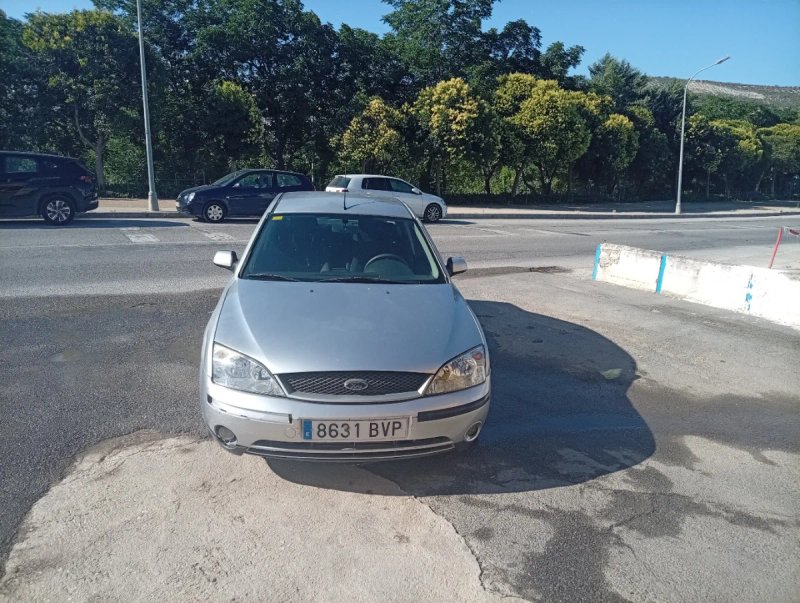 Ford Mondeo 2001 - foto 1