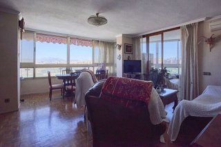 Piso en venta en Vistahermosa en Alicante