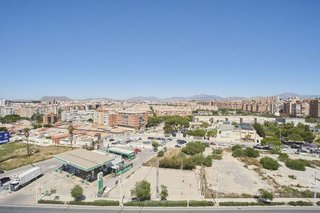 Piso en venta en Vistahermosa en Alicante