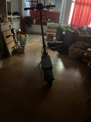 Patinete eléctrico averiado
