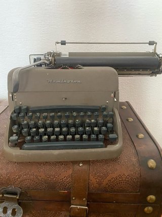 Máquina de escribir antigua Remington