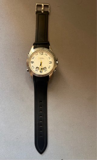 Reloj National Geographic Negro y Plateado