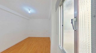 Piso en venta en Parque Victoria Eugenia en Málaga