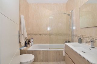 Ático en venta en Zona el Higuerón en Benalmádena