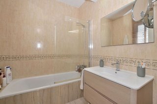 Ático en venta en Zona el Higuerón en Benalmádena