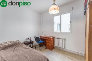 Piso en venta en Pajaritos - Plaza de Toros en Granada