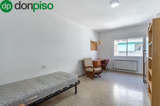 Piso en venta en Pajaritos - Plaza de Toros en Granada