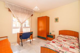 Piso en venta en Linares