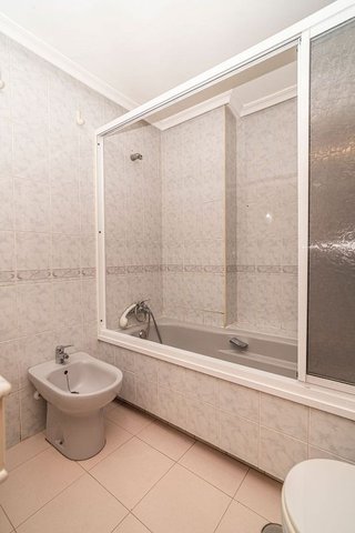 Piso en venta en Linares