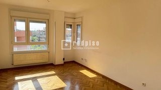 Piso en venta en Rosas - Musas en Madrid