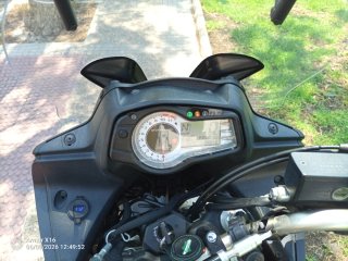 Suzuki Vstrom XT gris
