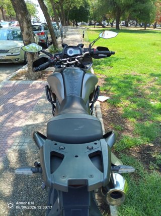Suzuki Vstrom XT gris