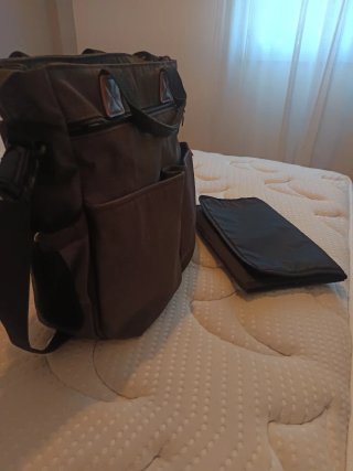 Bolsa de pañales Skip Hop con cambiador