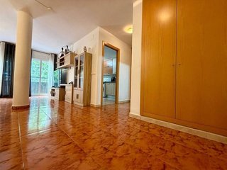 Casa adosada en venta en Avda. de Abril. - 9 de octubre en Sagunto