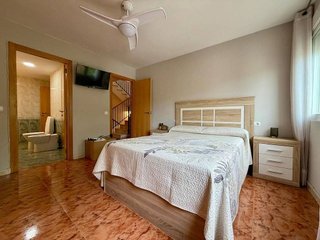 Casa adosada en venta en Avda. de Abril. - 9 de octubre en Sagunto