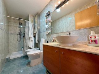 Casa adosada en venta en Avda. de Abril. - 9 de octubre en Sagunto