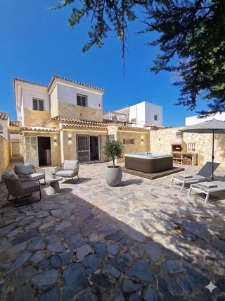 Chalet en venta en Núcleo Urbano en Chiclana de la Frontera