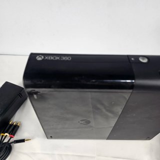 Xbox 360 Console Nera con Controller