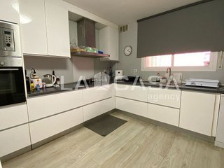 Casa adosada en venta en Riera Alta - Llatí en Santa Coloma de Gramanet