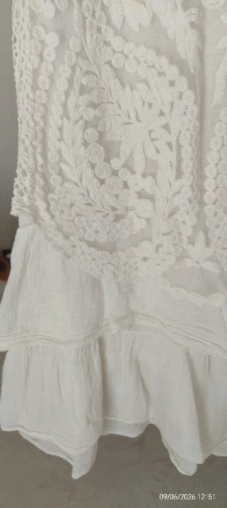 Vestido blanco encaje volantes