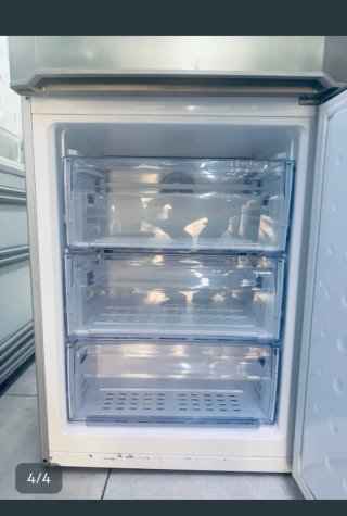 Nevera Beko plateada