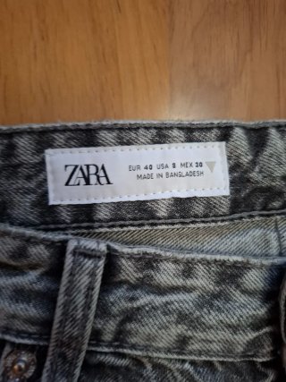 Vaqueros Zara grises