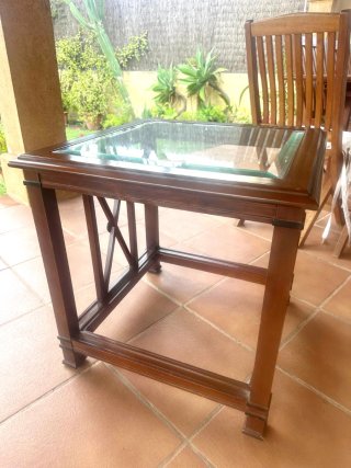 Mesa auxiliar madera y cristal