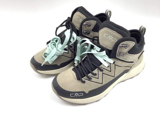 Botas CMP Beige y Negras