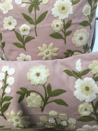 Fundas Cojín Bordadas Flores Rosa y Blanco